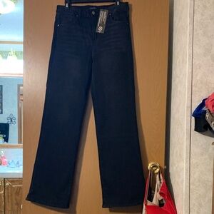 Elegant Black Flare Jeans